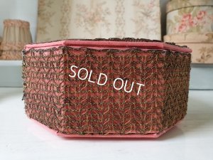 画像9: 花柄刺繍カルトナージュボックス