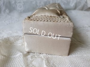 画像5: アンティークくるみボタン装飾ボックス