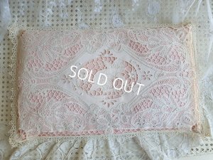 画像2: アンティークレースエンジェルクッション