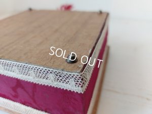 画像9: クッション付きローズガーランドボックス