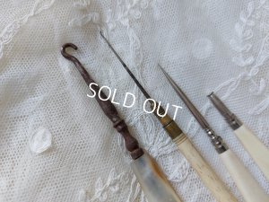 画像19: アンティークソーイングバスケット