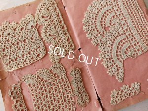 画像10: アンティーククロッシェ編み刺繍サンプラー
