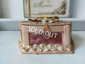 画像14: アンティーク布花装飾のガラスケース