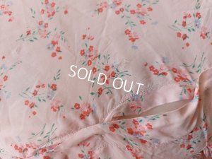 画像11: 小花柄クッション