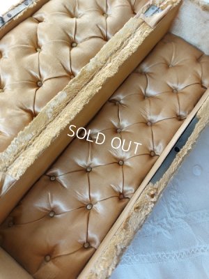 画像13: クッション付きハンドグローブボックス