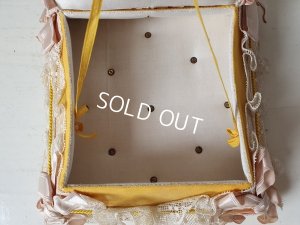 画像12: アンティーク花柄刺繍レース装飾ボックス