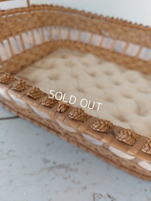 画像19: アンティーククッション付バスケット