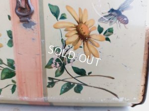 画像11: アンティークリボンと花柄ブリキバスケット