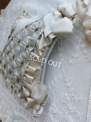 画像6: アンティーク刺繍クッション