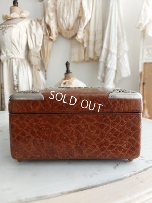 画像10: アンティーククッション付ハンカチボックス