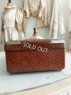 画像12: アンティーククッション付ハンカチボックス