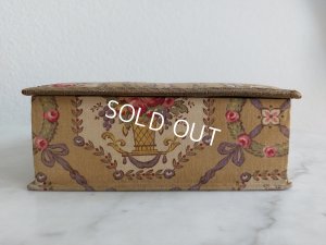 画像12: アンティーク花かご柄カルトナージュボックス