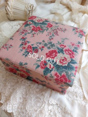 antiquefabricbox