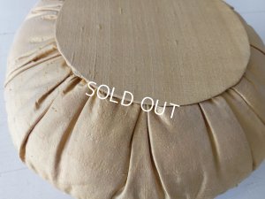 画像8: アンティーククッション