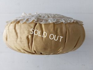 画像13: アンティーククッション