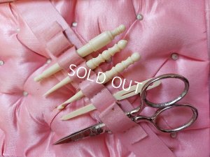 画像10: アンティーククッション付ソーイングボックス