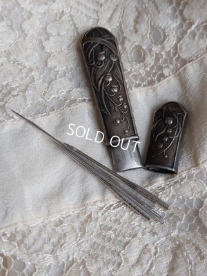 画像2: すずらんレリーフニードールケース