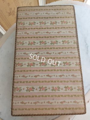 画像9: アンティーク花柄カルトナージュボックス