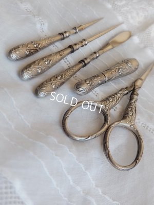 画像10: アンティークシルバーソーイングセット