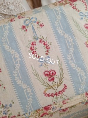 画像3: アンティークローズ柄カルトナージュボックス