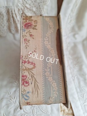 画像9: アンティークローズ柄カルトナージュボックス