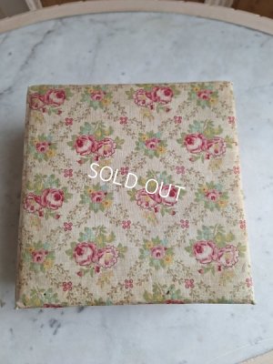 画像3:  アンティーク花柄カルトナージュボックス