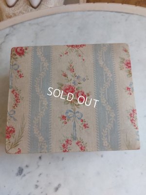 画像5: アンティークローズ柄カルトナージュボックス