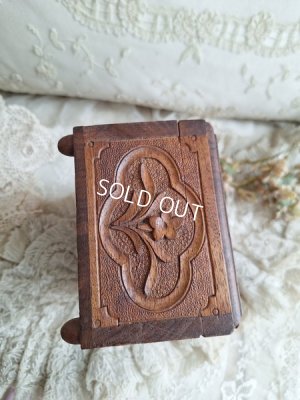 画像9: アンティーククッション付きウッドボックス