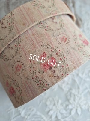 画像7: アンティークローズ柄カルトナージュボックス