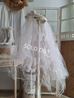 画像14: ベール付きワックスフラワーティアラ