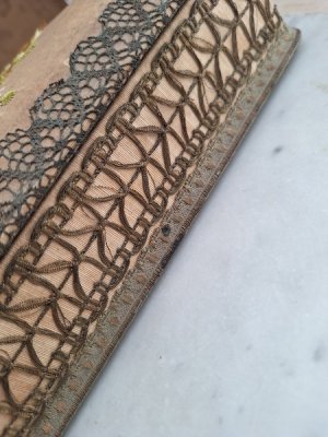 画像6: アンティーク刺繍ボックス