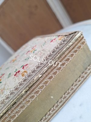 画像4: アンティーク花柄ボックス