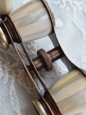 画像7: マザーオブパールオペラグラス