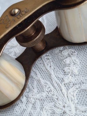 画像14: マザーオブパールオペラグラス