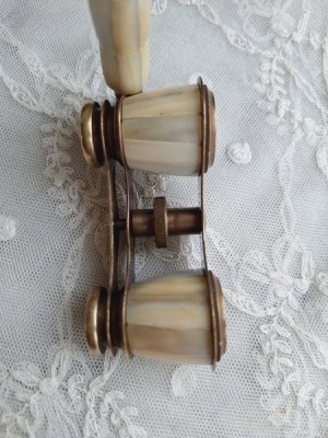 画像12: マザーオブパールオペラグラス