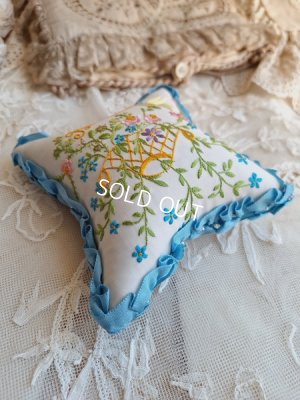 画像4: アンティーク刺繍クッション