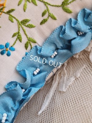 画像5: アンティーク刺繍クッション