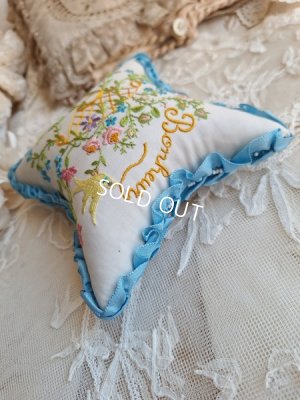 画像12: アンティーク刺繍クッション