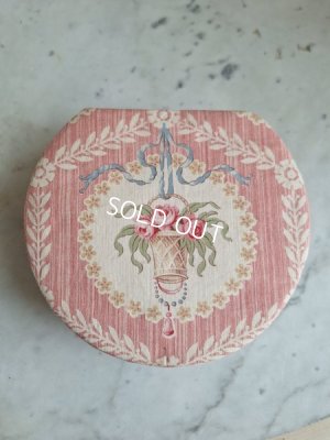 画像13: 花かご柄レース装飾ボックス