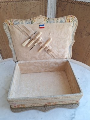 画像4: ツール付アンティークカルトナージュボックス