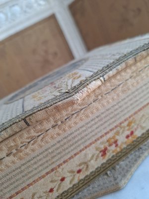 画像17: ツール付アンティークカルトナージュボックス