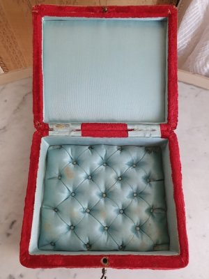 画像4: アンティーククッション付ボックス