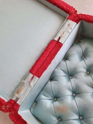 画像16: アンティーククッション付ボックス