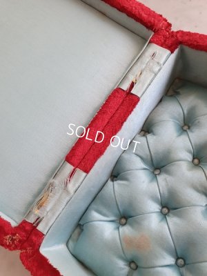 画像16: アンティーククッション付ボックス