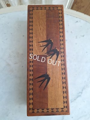 画像15: アンティークツバメ木箱