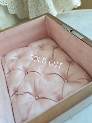 画像16: モシュリンヌクッション付スズラン柄ボックス