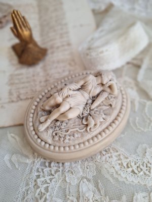 Paperweight