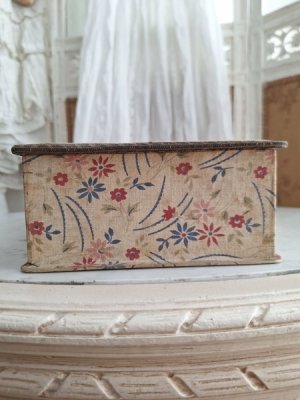 画像10: 花柄カルトナージュボックス