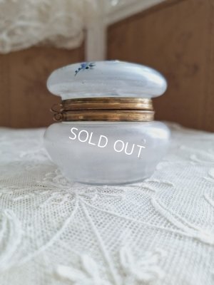 画像9: アンティークガラスパウダージャー