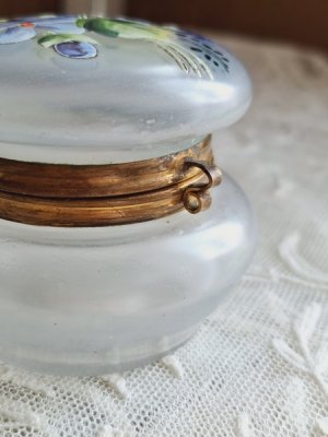 画像3: アンティークガラスパウダージャー